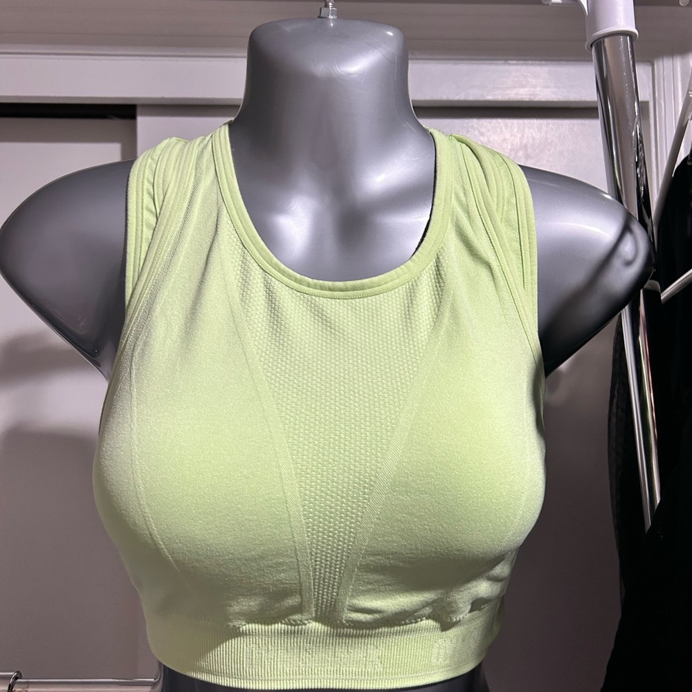 Gym Shark light green cross back sports bra.
